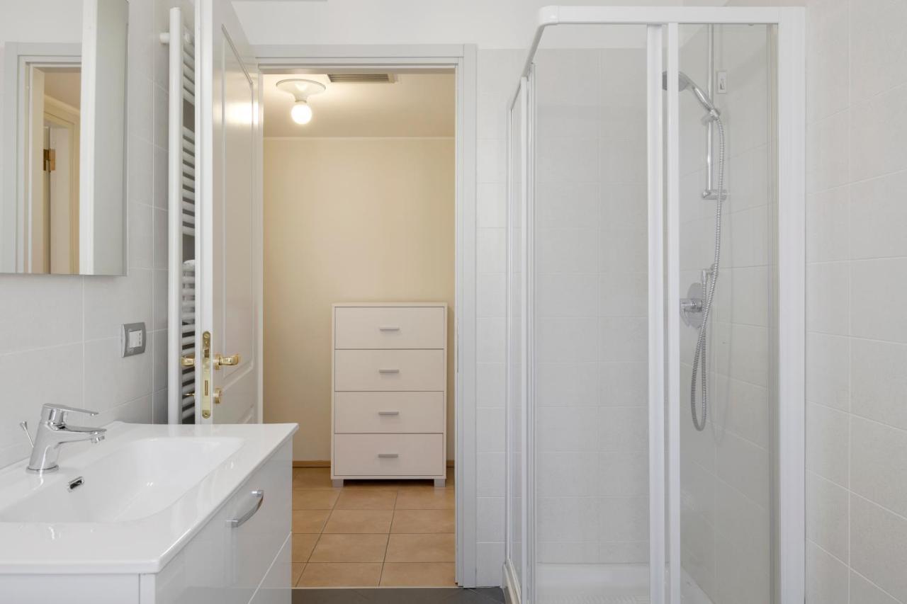 Domus Apartments Como - By Relais Di Giada Екстер'єр фото