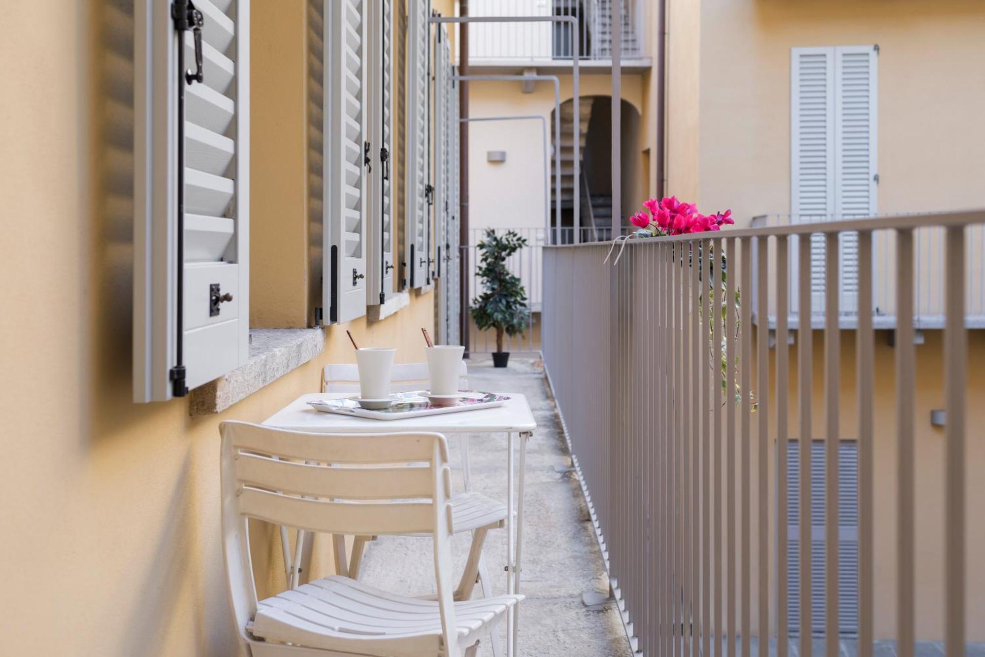 Domus Apartments Como - By Relais Di Giada Екстер'єр фото