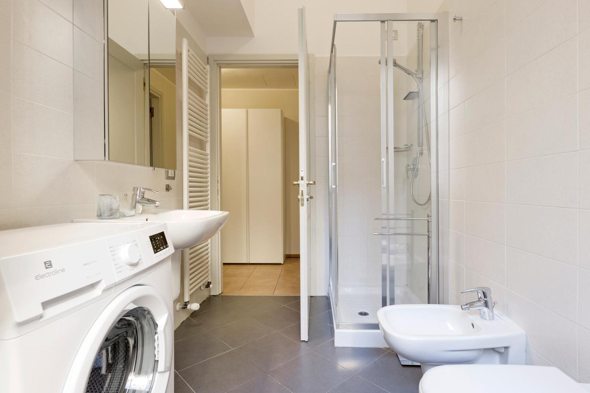 Domus Apartments Como - By Relais Di Giada Екстер'єр фото